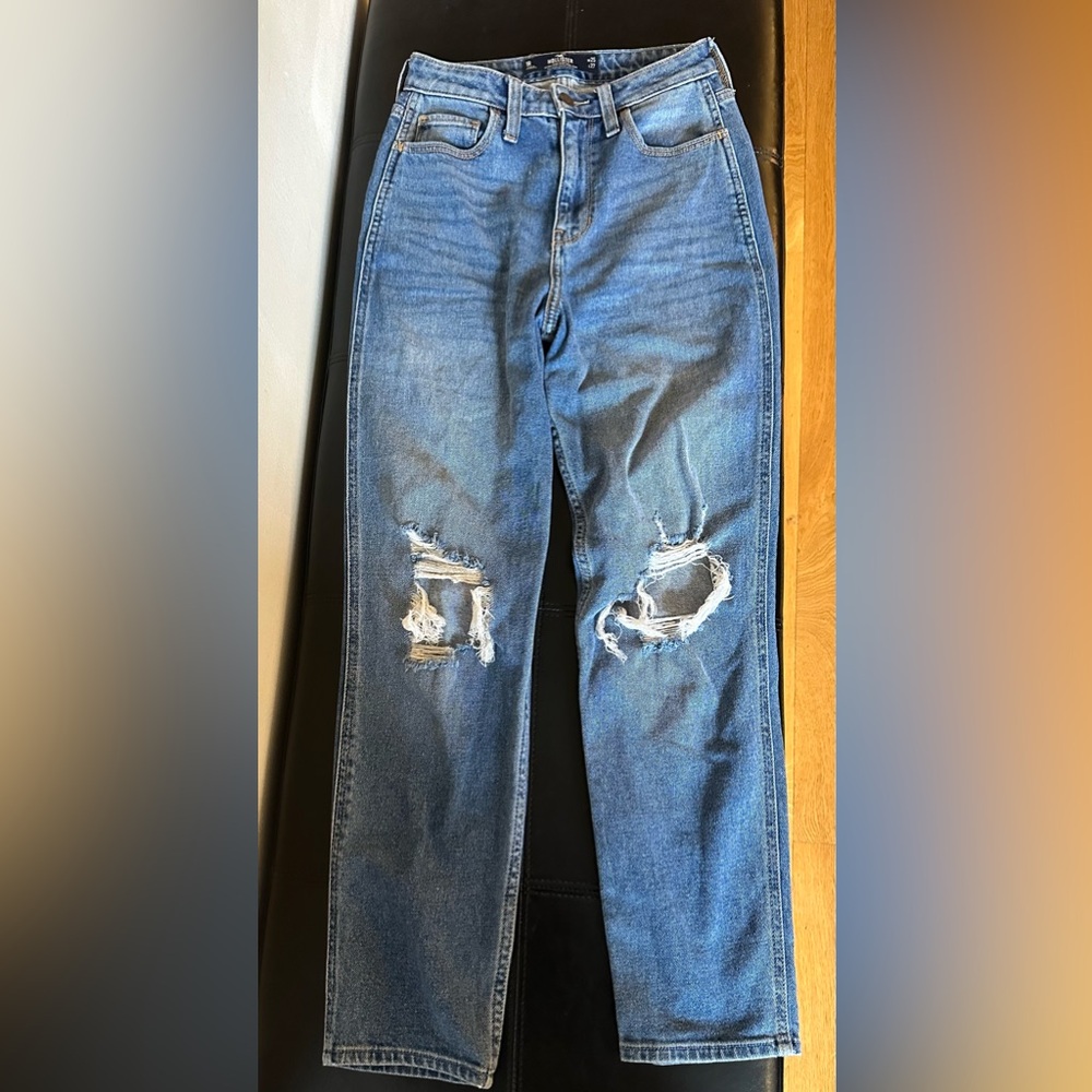 Hollister High Rise Mom Jeans size 1